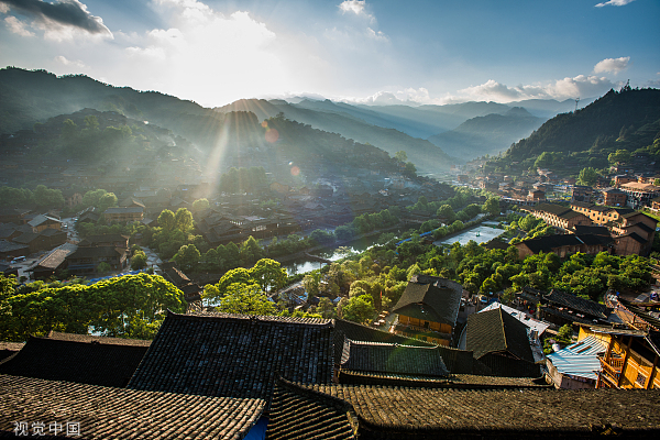 Discover China: Livestreaming boosts rural tourism in eastern Chinese town 