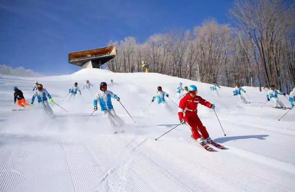 雪国列车--万科松花湖度假区