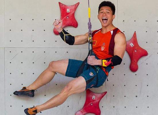 收获中国攀岩亚运会第一块银牌 5秒64 蜘蛛侠钟齐鑫创下个人最好成绩