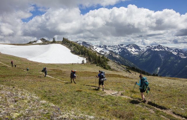 Expert tips and 10 essentials for staying safe in the wilderness