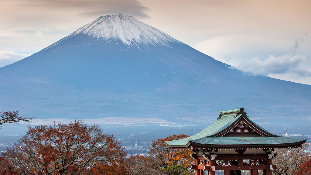 Japanese experts call for new response plan to be drawn up in event of Mount Fuji eruption