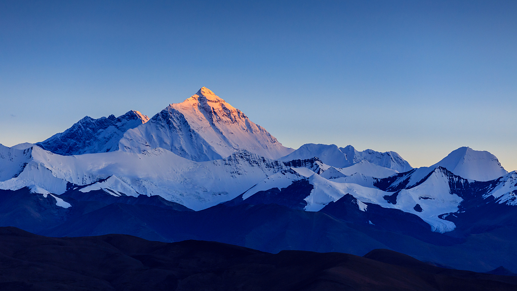 Reopened Mt. Qomolangma National Park reopens free to medical workers