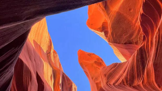 When flowing water meets rocks in the Antelope Canyon