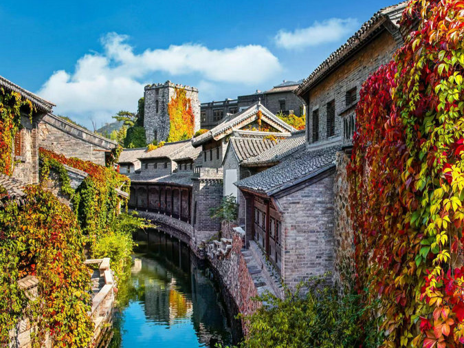 Beijing water town to roll out immersive autumn experience