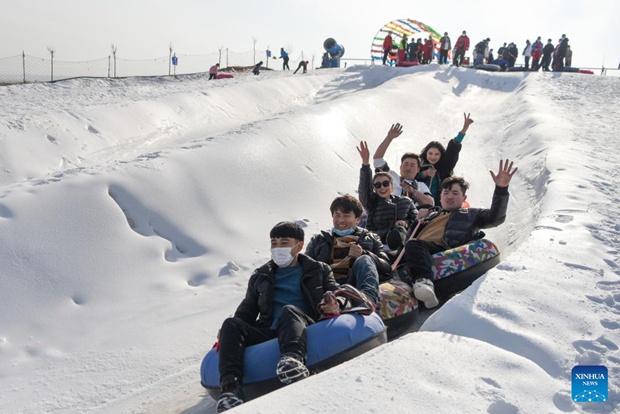 站在风口上的滑雪产业：深度采访滑雪产业从业人员