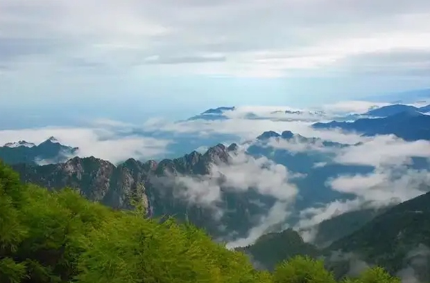 【玩转山地】一眼万年！那些藏在诗词里的山地美景，惊艳了时光