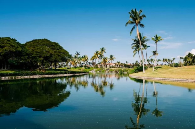 6 Best Golf Destinations in the U.S. to Buy a Vacation Home