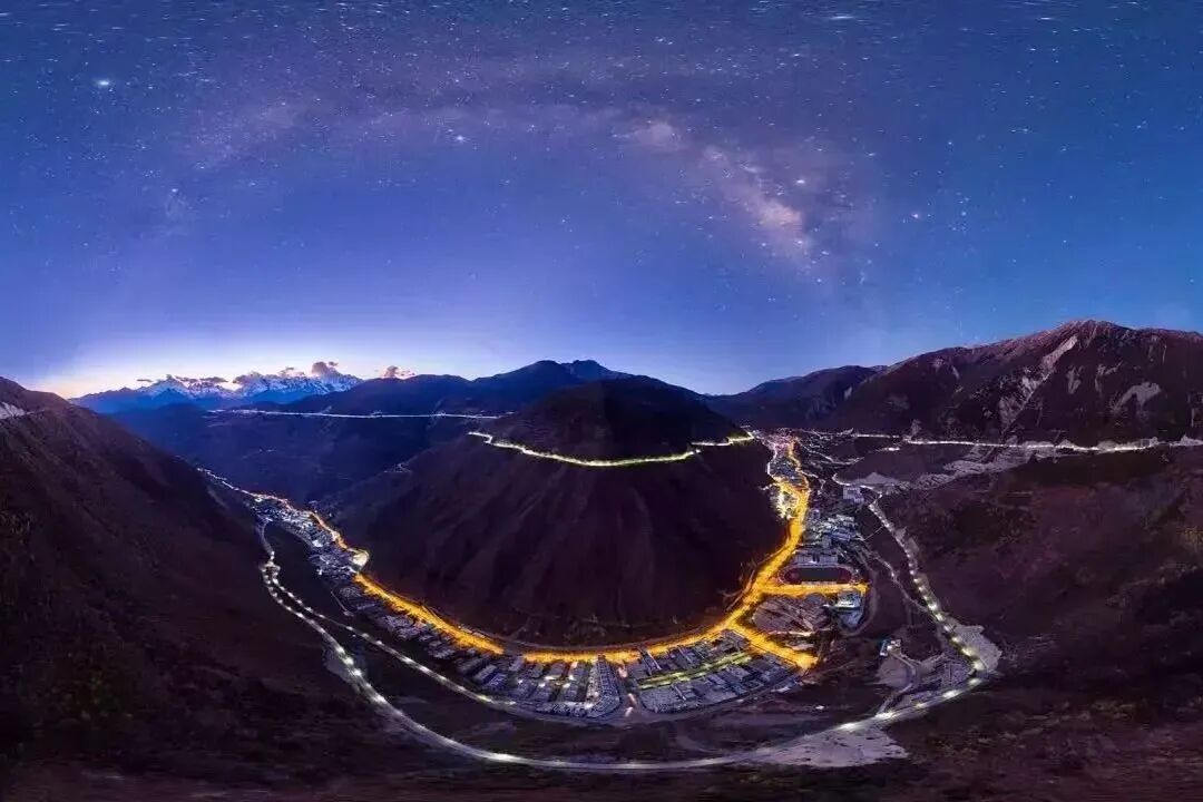 5901b2a555794580b67327e4b05faa5c.jpg 图片