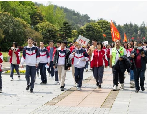 Red tourism has become a new travel trend in China