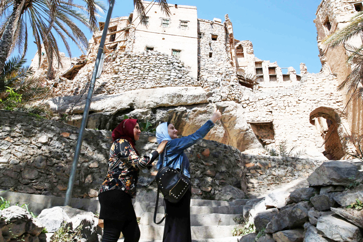 Oman pins hope on travel sector and Chinese tourists