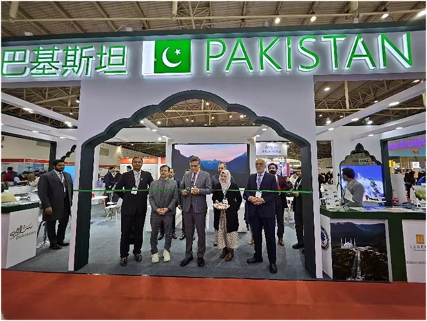 Ambassador Khalil Hashmi inaugurates Pakistan Pavilion at COTTM Expo-2023