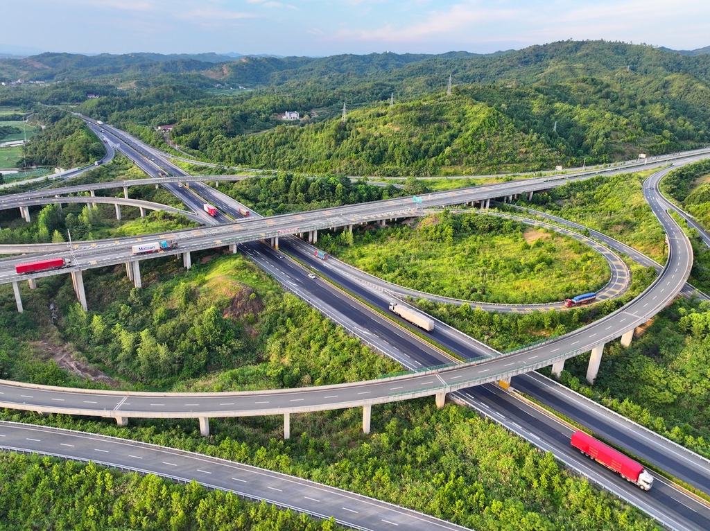 Advanced transportation network boosts rural development in Jiangxi