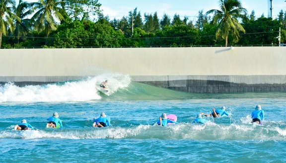 中国首个冲浪主题潮流度假区落地海南万宁