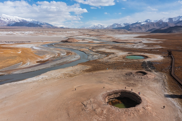 Muji volcanic crater shines like a pearl in Xinjiang