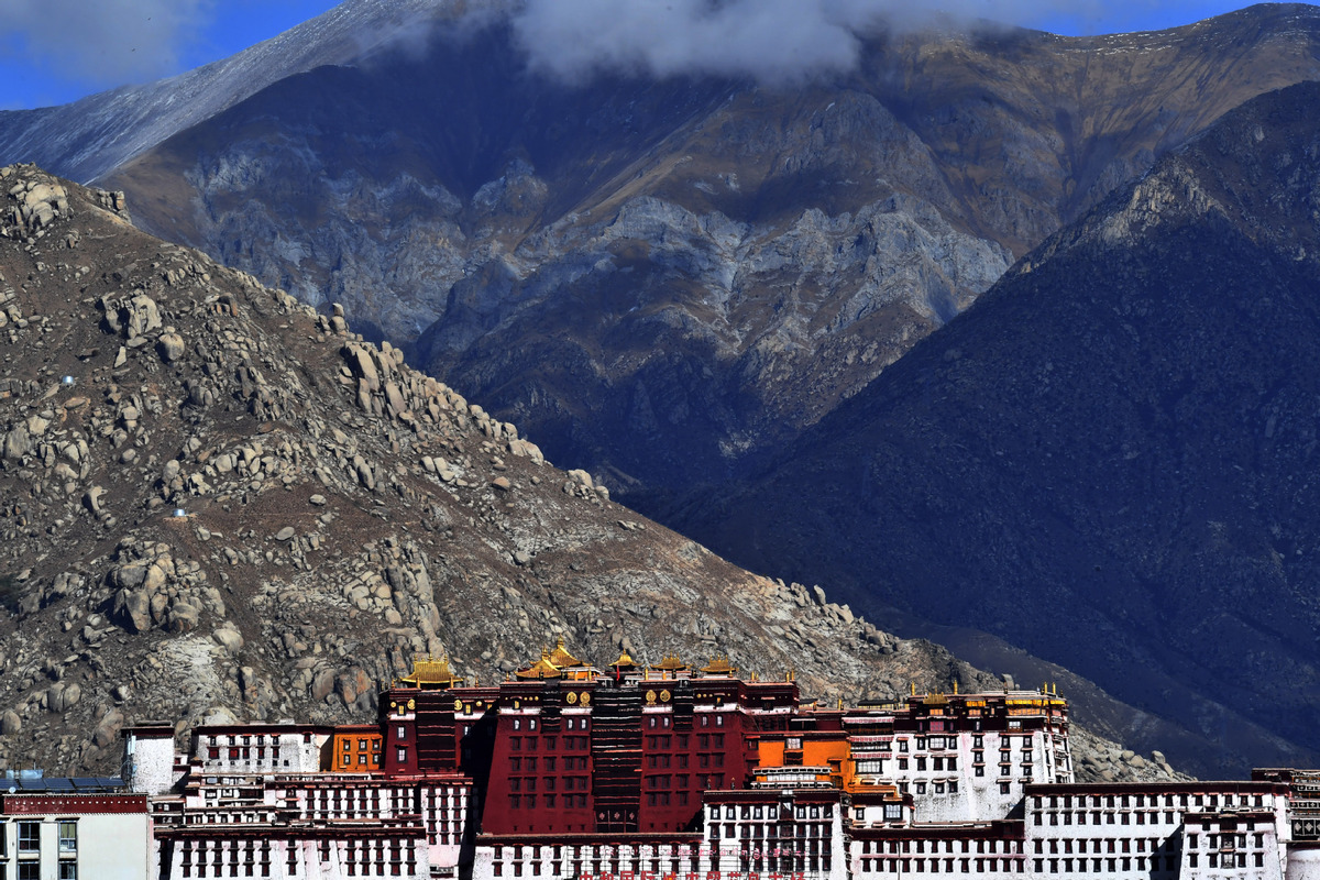 Late autumn scene of Potala Palace in Tibet