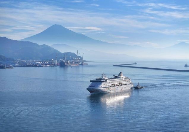 “蓝梦之歌”号邮轮开启夏日海上巡游季