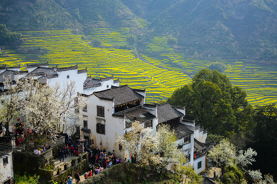 Breathtaking scenery of Huangling village