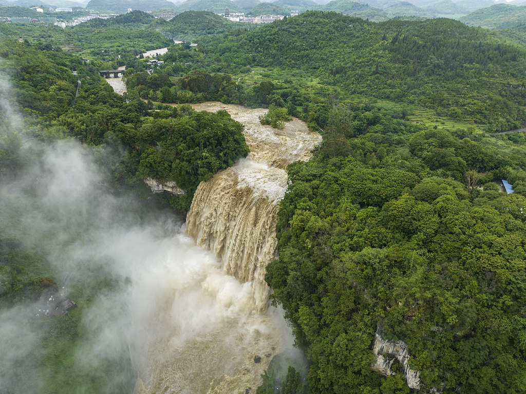 Record-breaking water surge at Huangguoshu Waterfall