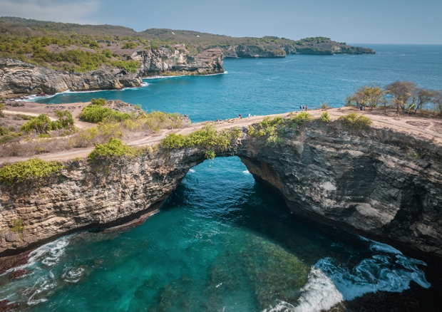 Etihad Airways Brings Home Three Awards from the World Travel Awards 2025