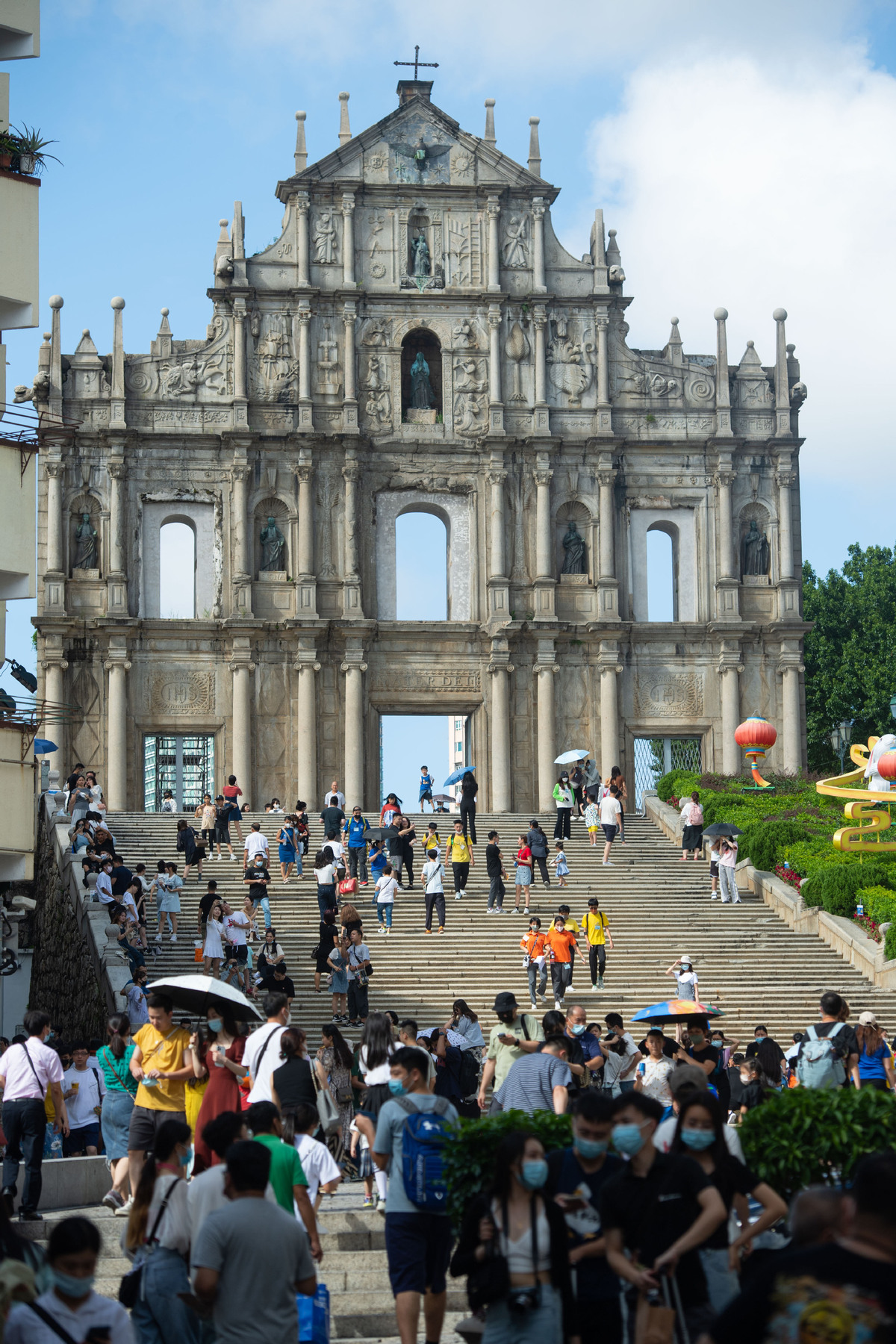 Macao sees tourism recovery during National Day holiday