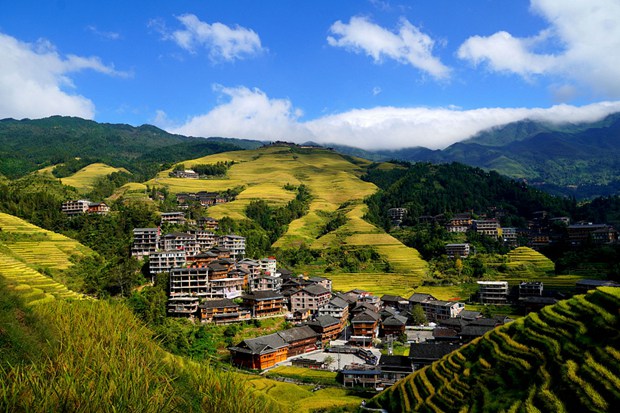 Red Yao ethnic culture lights up Dazhai village in Guangxi