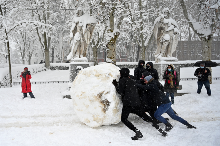 Madrid buried in snow as Spain braces for second snowstorm