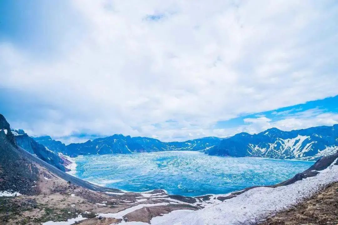 中国冰雪旅游正热 “粉雪王国”长白山的发展之路