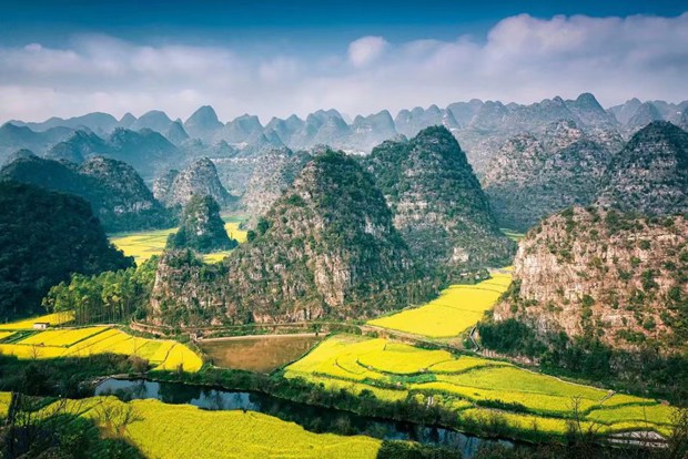 我与山地旅游 | 油菜花开，我在万峰林等你来