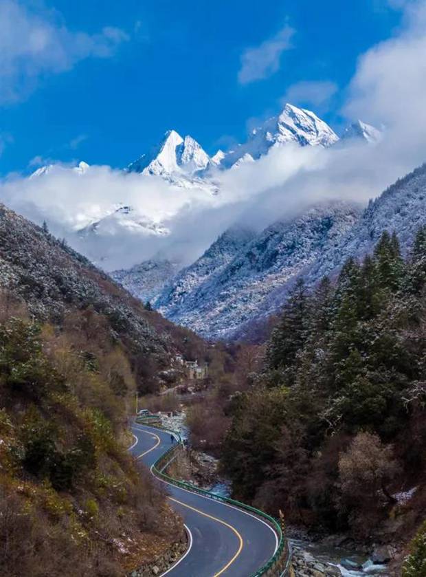 Chinese scenic spot Jiuzhaigou to reopen after quake