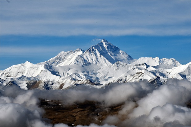 Incredible beauty of Mount Qomolangma