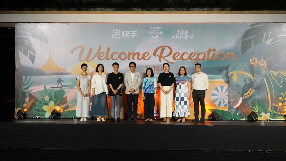 Chinese KOLs livestream travel experiences in Southern Thailand