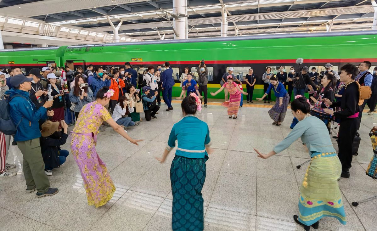 13,000 intl trips made on China-Laos Railway