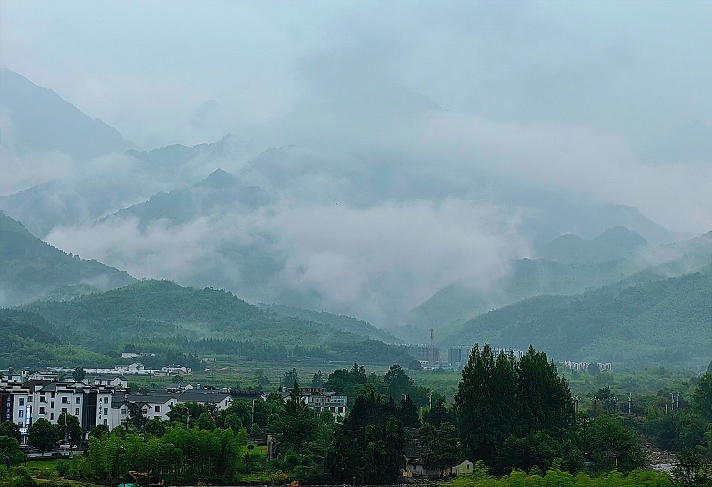 Mount Huangshan: A breathtaking natural wonder of China